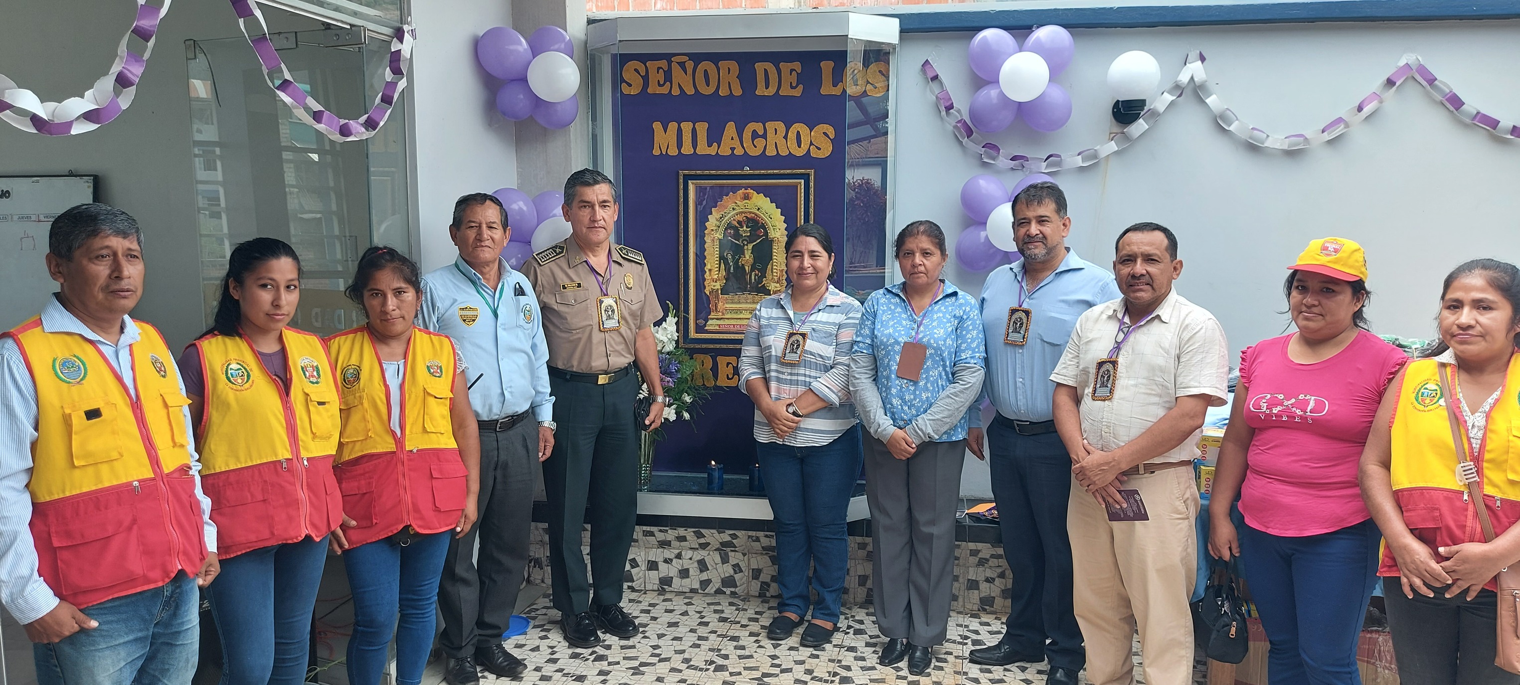 Ceremonia de bendición de la imagen del Señor de los Milagros patrono de la División de Seguridad Ciudadana y Gerencia de Servicios Públicos