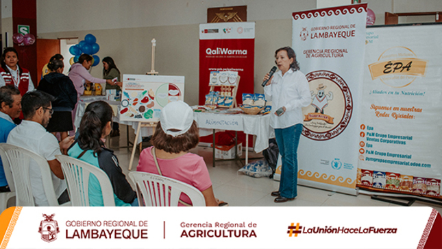 GRA_COMUNICACIONES: Ing. Marilú Chacón dando y exponiendo ante la audiencia sobre el arroz fotificado.