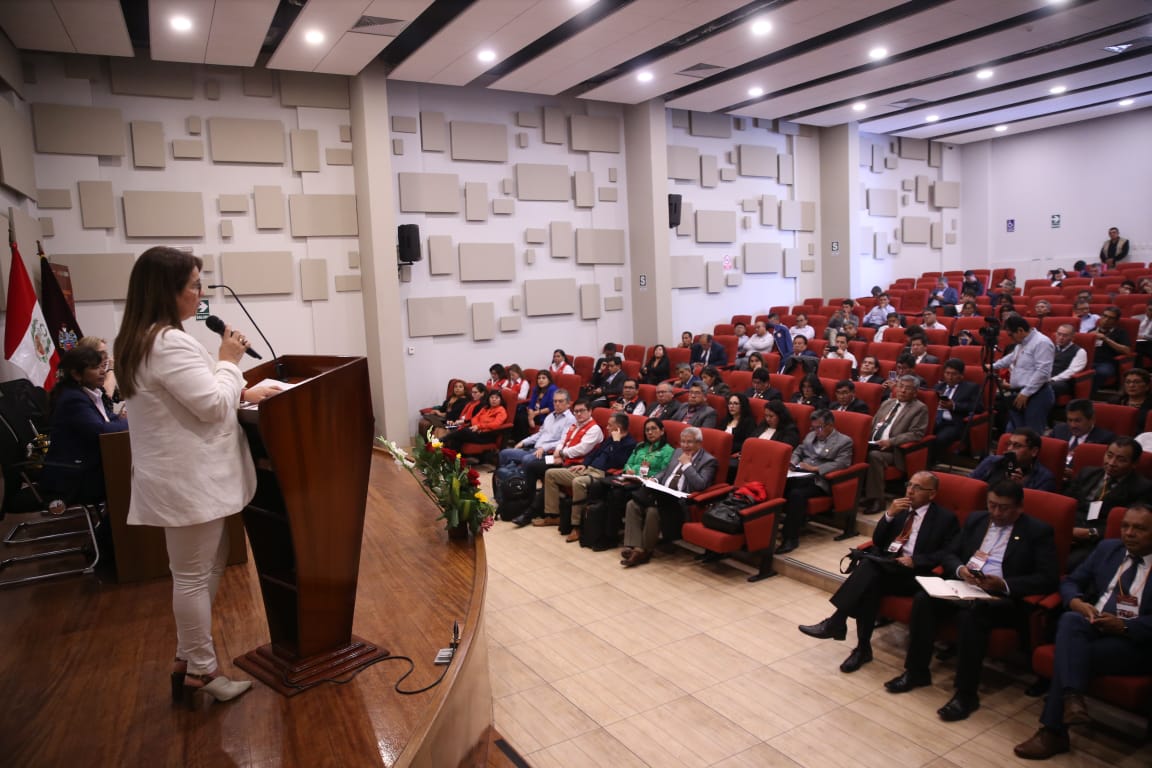 No al terrorismo ni a ideas violentistas en los colegios