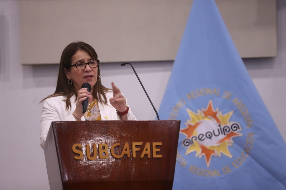 No al terrorismo ni a ideas violentistas en los colegios