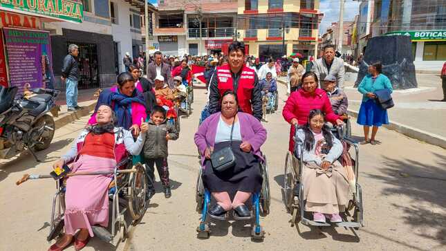 Los facilitadores sociales de la entidad adscrita al Ministerio de Desarrollo e Inclusión Social (Midis) organizaron coloridos pasacalles en la Libertad.