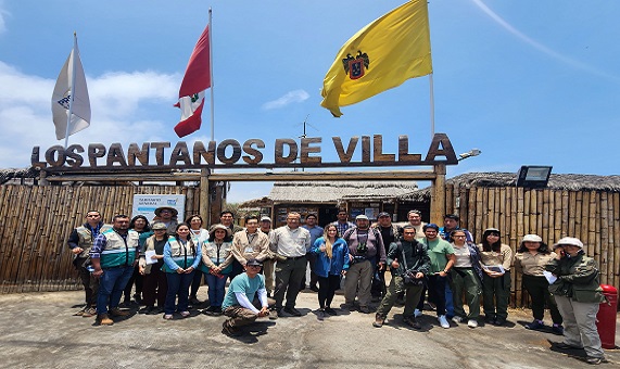 Prohvilla en conjunto con el Sernanp organizó un taller participativo que incluyó una salida de campo con operadores turísticos
