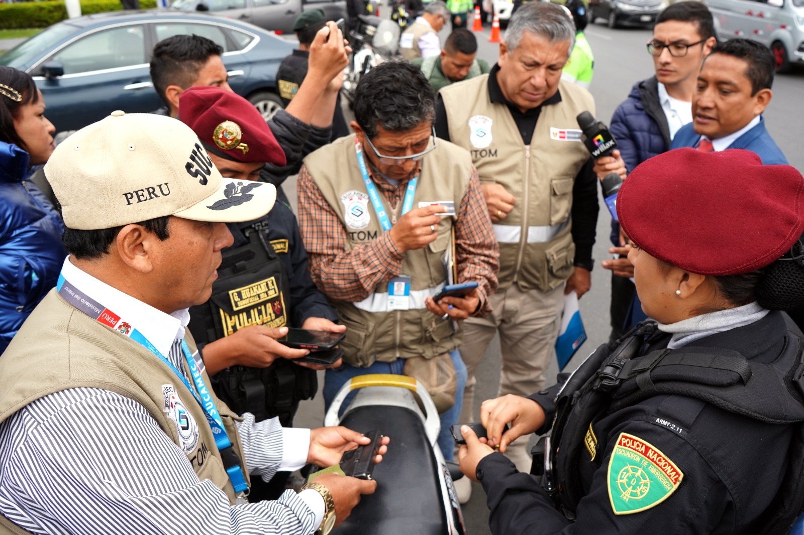 Sucamec y la PNP recuperan 48 armas de fuego, 04 granadas de guerra y 1200  kilos productos pirotécnicos ilegales