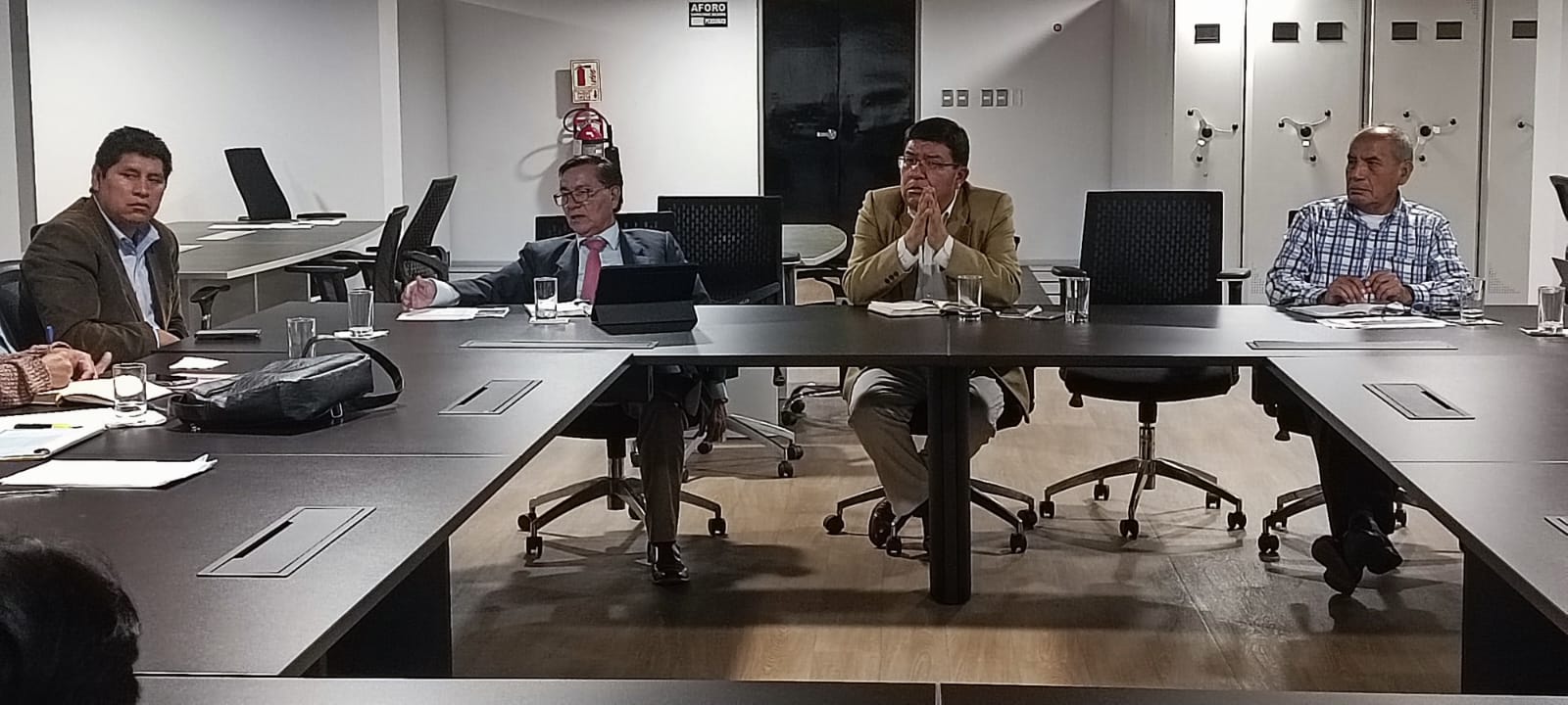 SIMPOSIO (2)