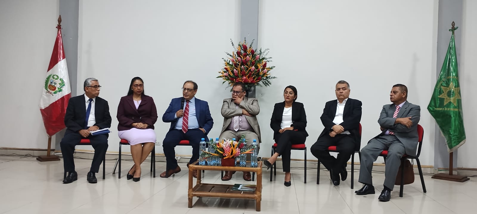 CEC del TC realizó en Iquitos un conversatorio sobre los 30 años de la Constitución de 1993