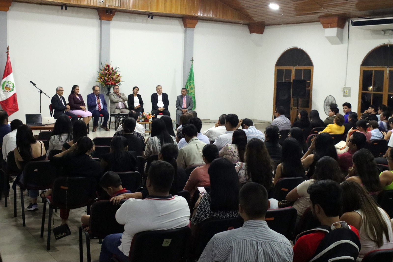 CEC del TC realizó en Iquitos un conversatorio sobre los 30 años de la Constitución de 1993