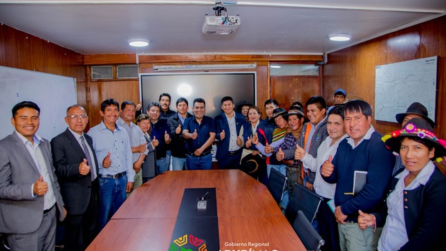 Gobernador regional afianza trabajo articulado con alcalde de Curahuasi para la construcción de la I.E Secundaria Mario Vargas Llosa