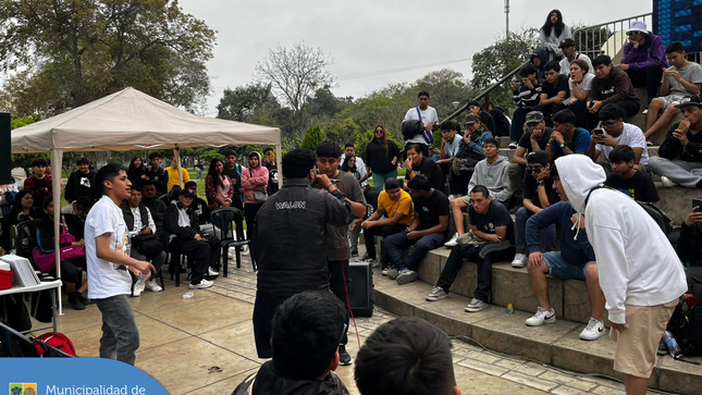 🔥 ¡Se realizó la Batalla de Freestyle más épica de Jesús María! 🔥
Nuestros jóvenes se enfrentaron en un duelo de rimas, mostrando su creatividad y habilidades en el micrófono. 🎤
📞 Para más información de las actividades para los jóvenes jesusmarianos, llámanos al 940392067.
