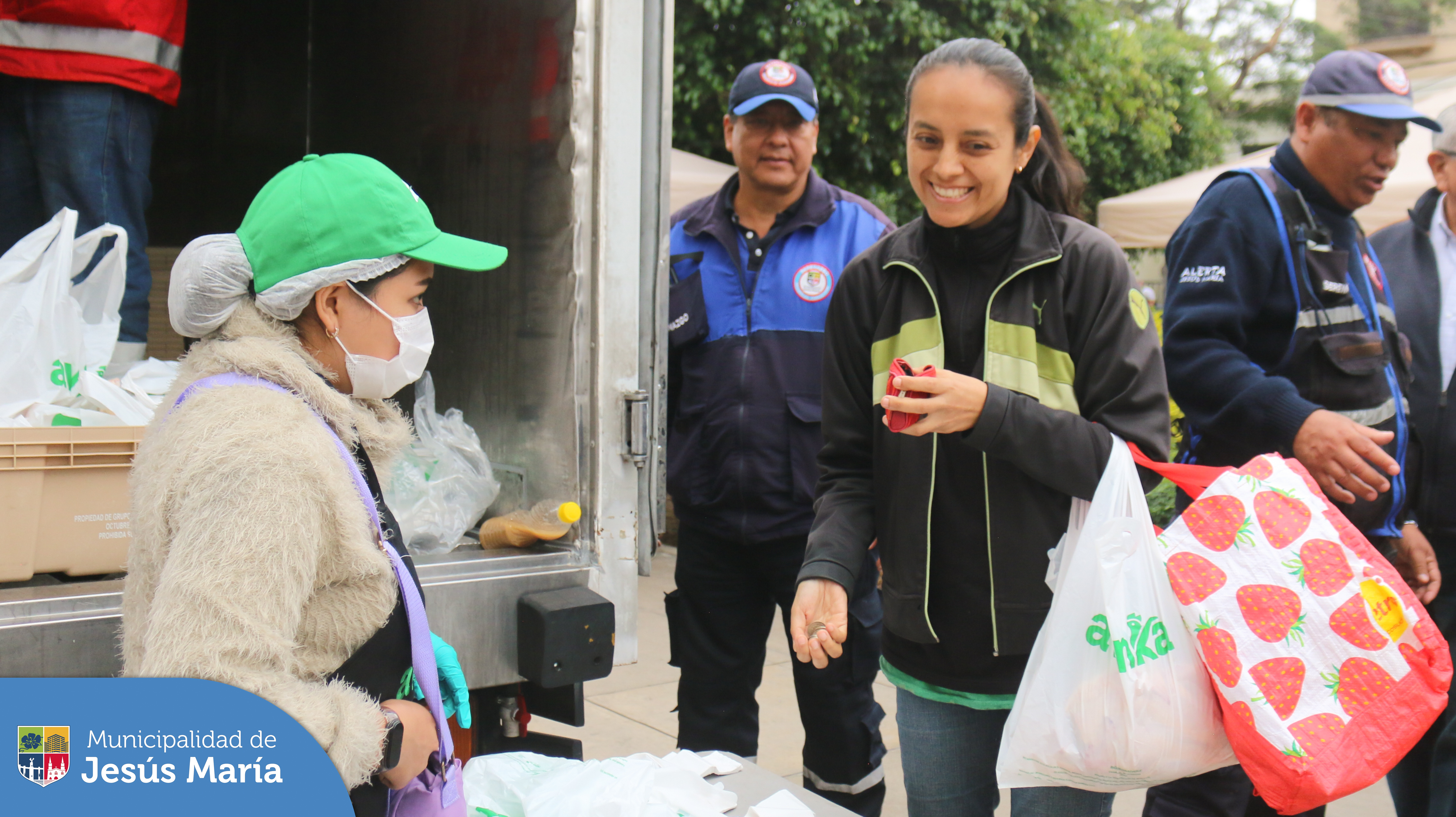 ❤️ Gracias a la dedicación de nuestro alcalde Jesús Gálvez Olivares y en colaboración con la empresa Avinka, continuaremos realizando actividades para brindar apoyo a la economía familiar de todos los jesusmarianos.
¡Permanezcan atentos a nuestras redes sociales! 🤓