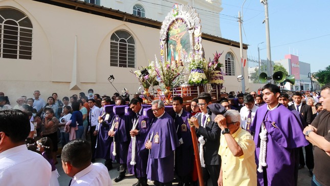 Municipalidad De Sullana Rinde Homenaje Al Señor De Los Milagros 