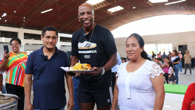Alcalde Manuel Figueroa Laos junto a Luis 'Cuto' Guadalupe en la preparación de la causa sanjacinteña 