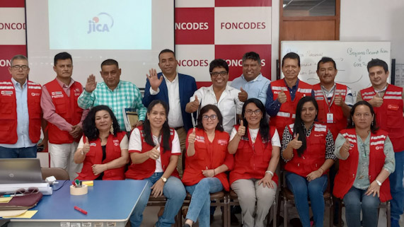 Exponen y socializan experiencia del programa nacional “Mejoramiento de Vida”