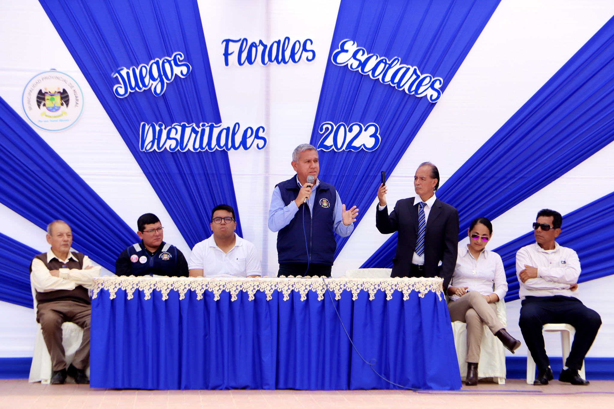 Con una jornada de "Declamaci贸n" se dio la apertura de los juegos florales distritales