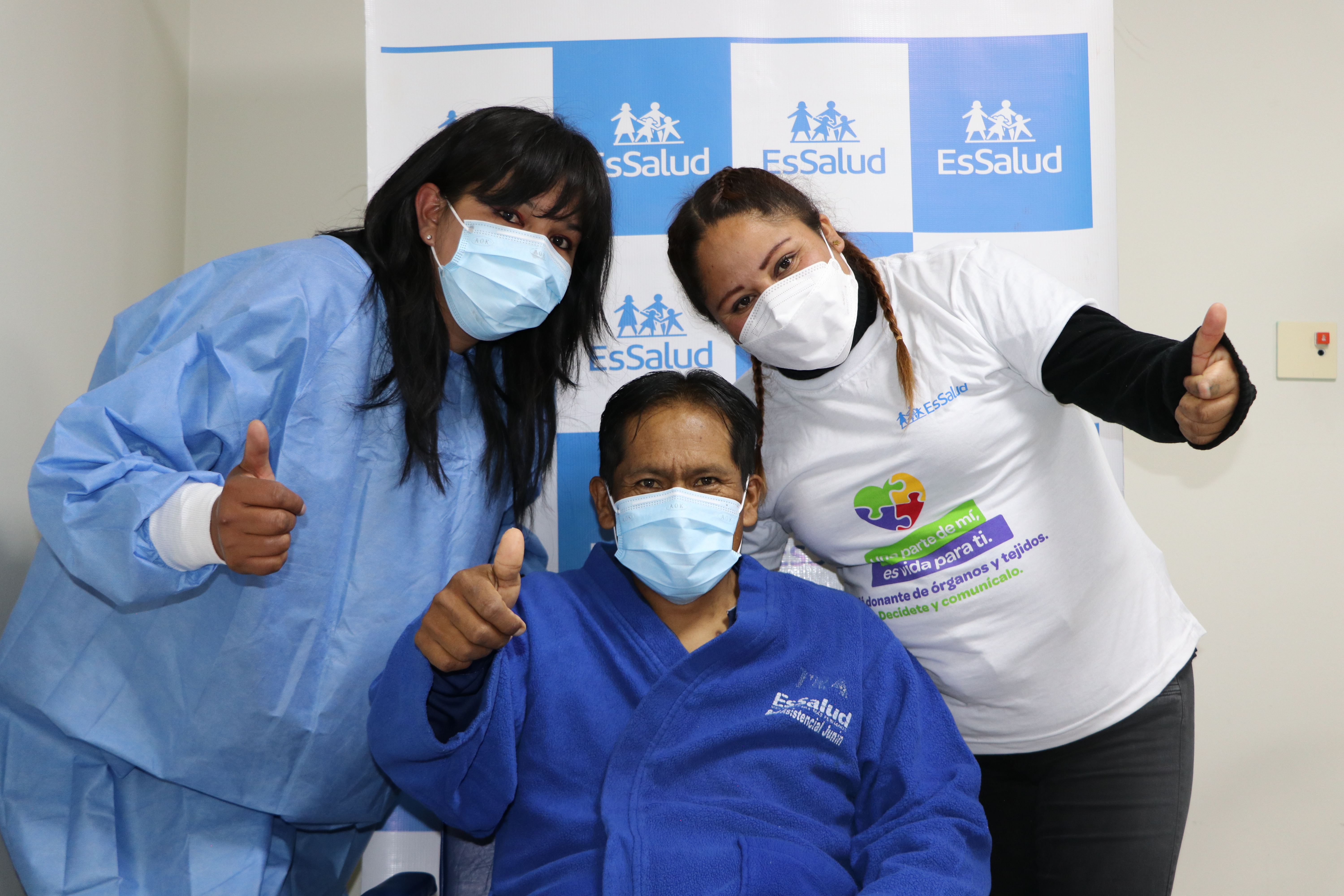 Mujer llega de Italia para donar uno de sus riñones a su hermano con insuficiencia renal y le salva la vida