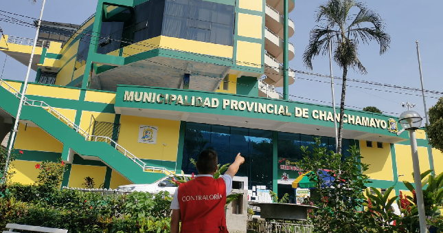 La ciudadanía de la provincia de Chanchamayo, en la región Junín, podrá presentar y exponer sus denuncias sobre el presunto uso indebido de bienes y recursos en las entidades públicas de esta jurisdicción, durante la audiencia pública presencial “La Contraloría te escucha” que se realizará este jueves 26 de octubre.