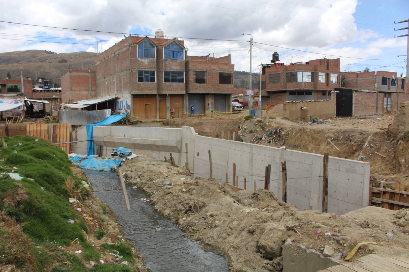 Construcción de puente unirá vecinos de Echadero en Chilca