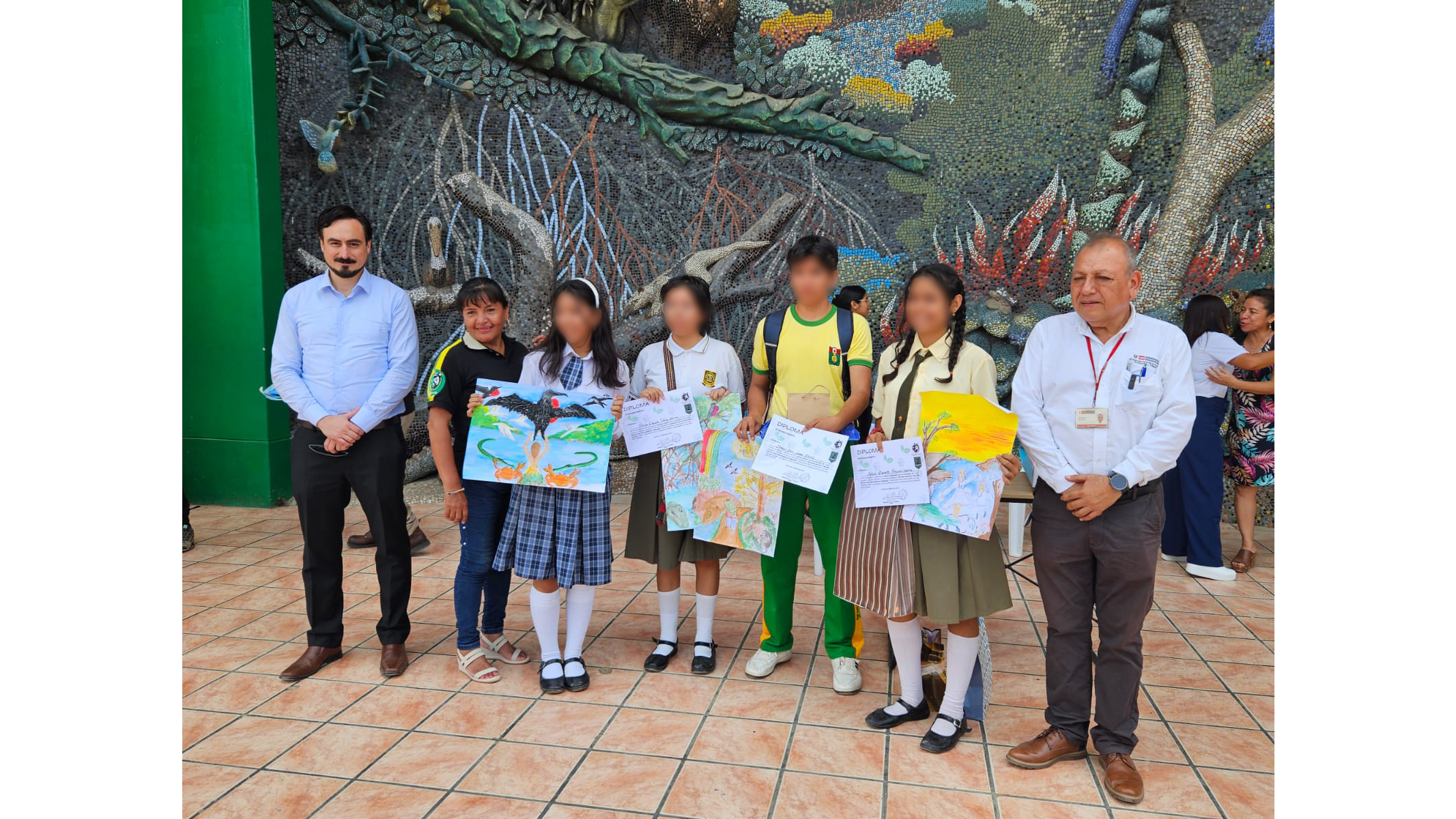 Cancillería Tumbes premia a ganadores del concurso “Pintando nuestro corazón de cultura y biodiversidad tumbesina”