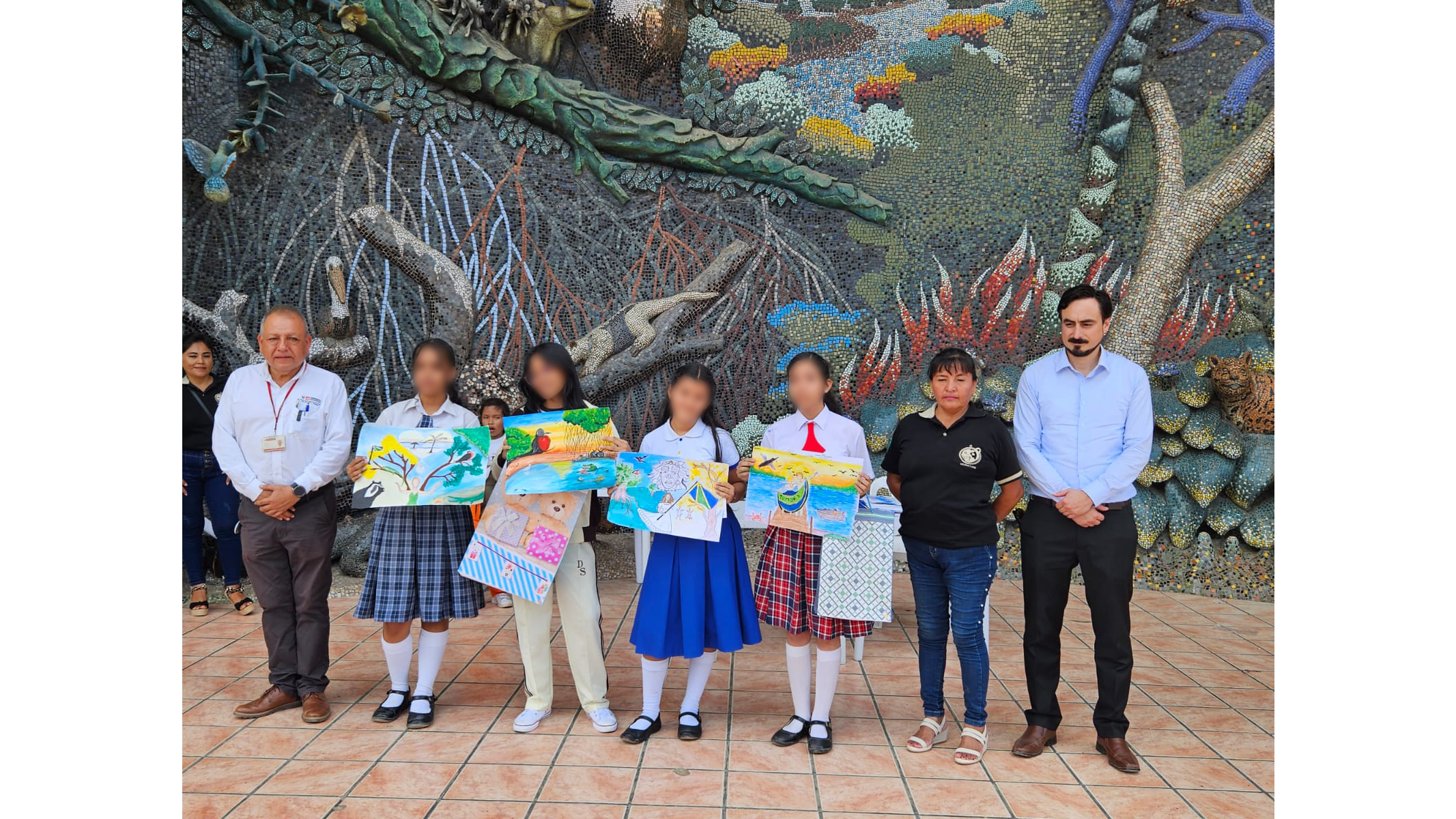 Cancillería Tumbes premia a ganadores del concurso “Pintando nuestro corazón de cultura y biodiversidad tumbesina”