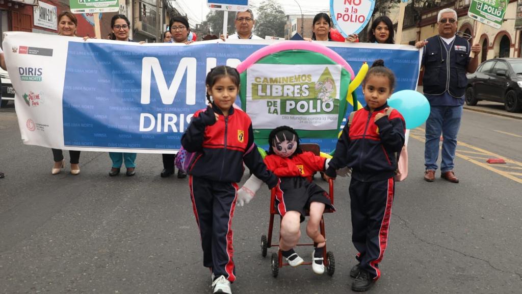 Niñas y niños promueven la vacunación contra la polio mediante pasacalle en el Rímac