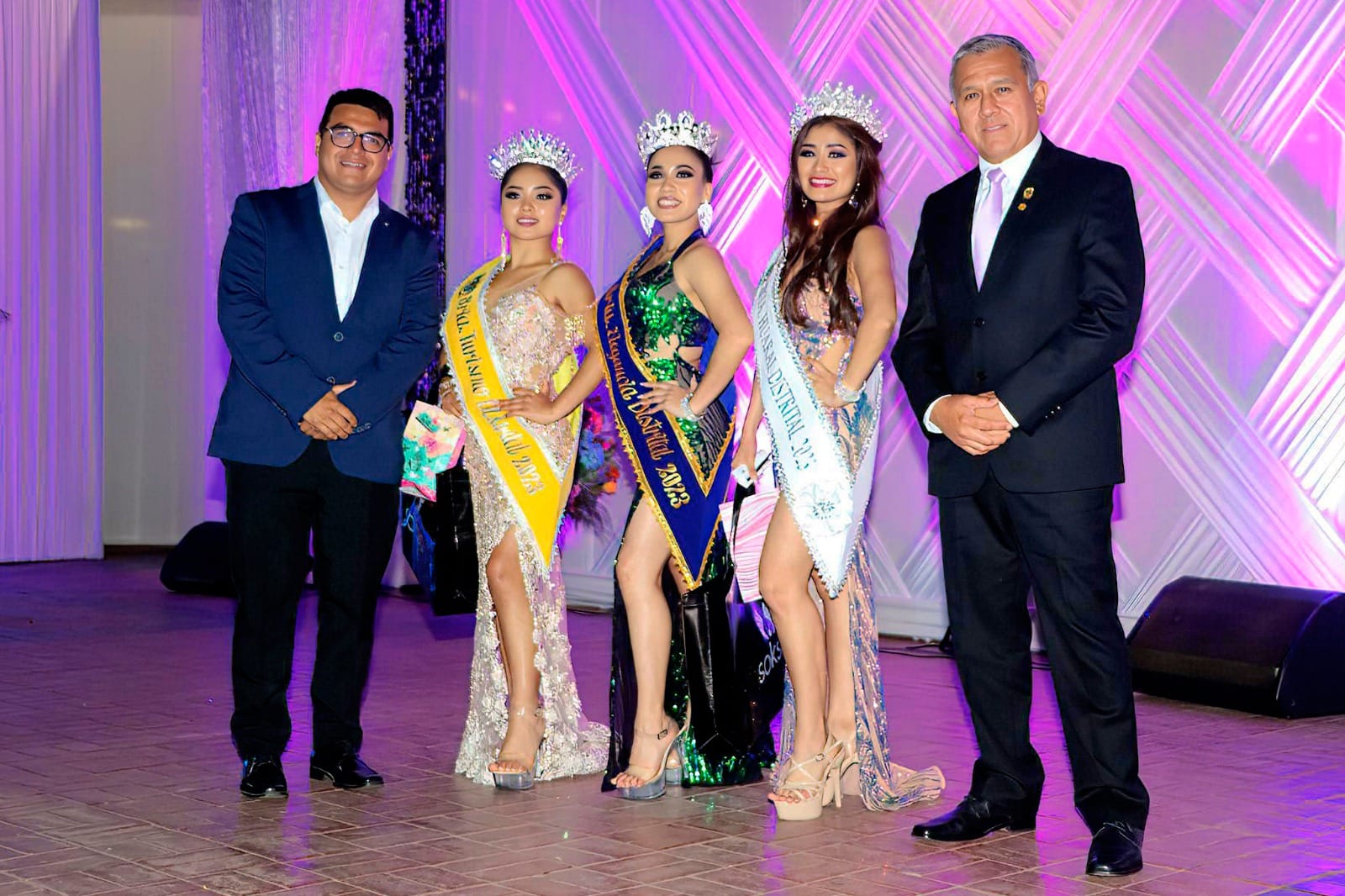 Certamen "Seรฑorita Huaral Distrital 2023" llenรณ de alegrรญa y glamour nuestra Plaza de Armas