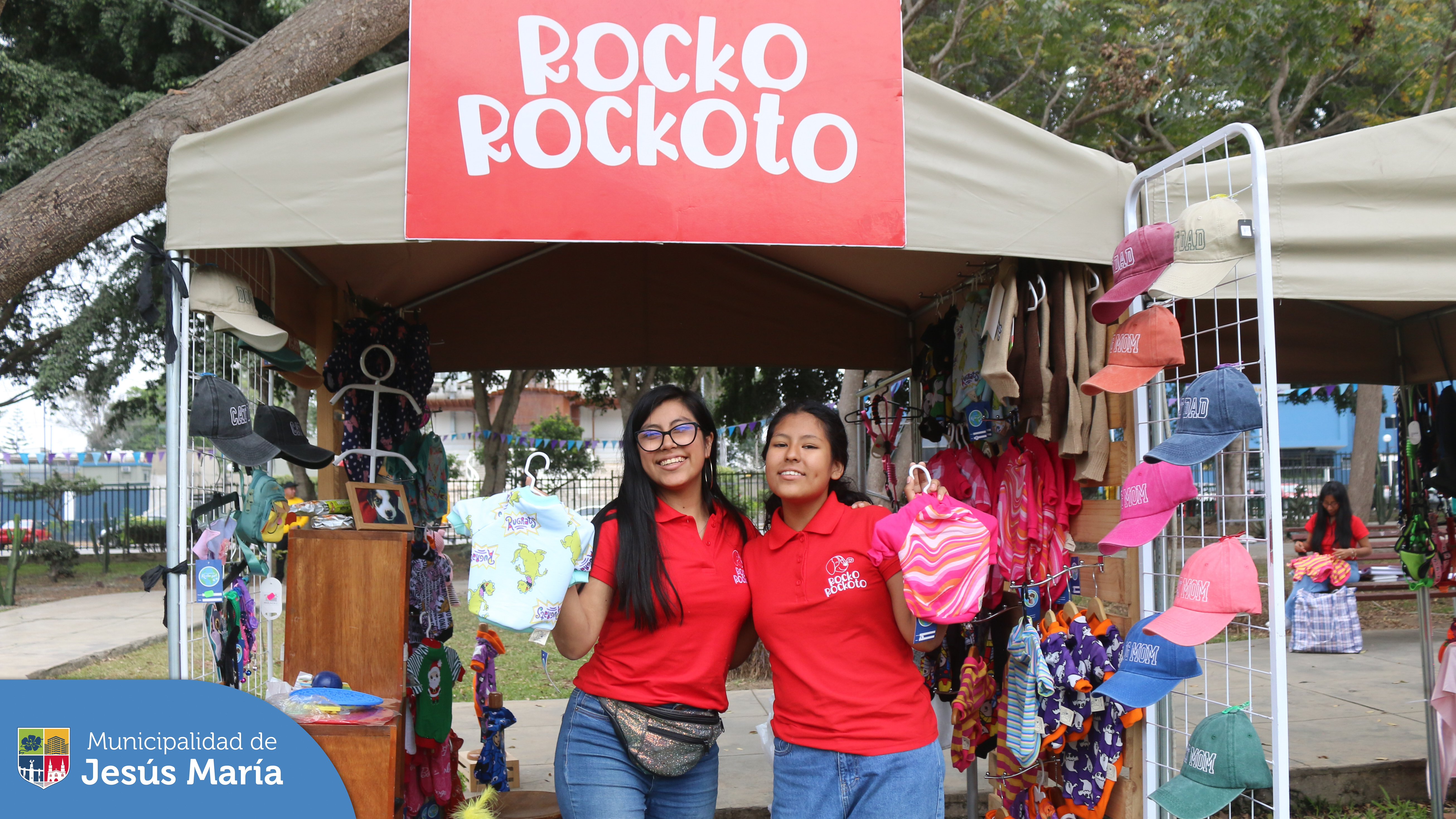 📸 ¡Así se vivió el Pet Fest en nuestro emblemático Campo de Marte! 🐩🐕
Los asistentes conocieron a expertos en cuidado animal, disfrutaron de demostraciones sorprendentes y encontraron los productos más innovadores para consentir a sus compañeros, 🐕🐾 además bailaron al ritmo de las presentaciones de asombrosos artistas 🎙️.