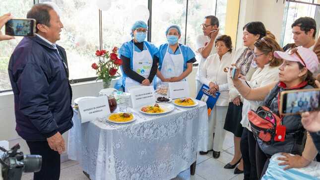Concurso de platos de alimentos nutritivos