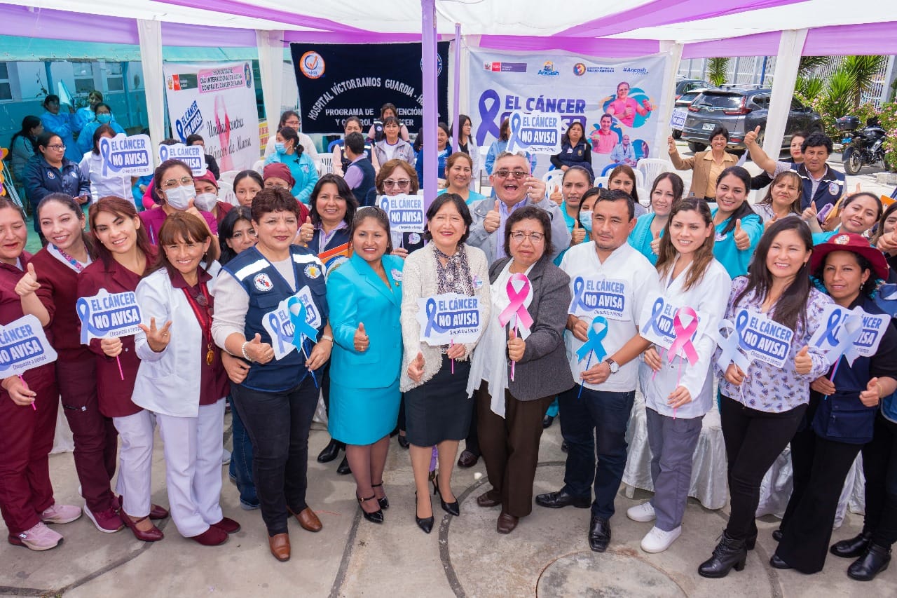 Autoridades sumándose a la campaña