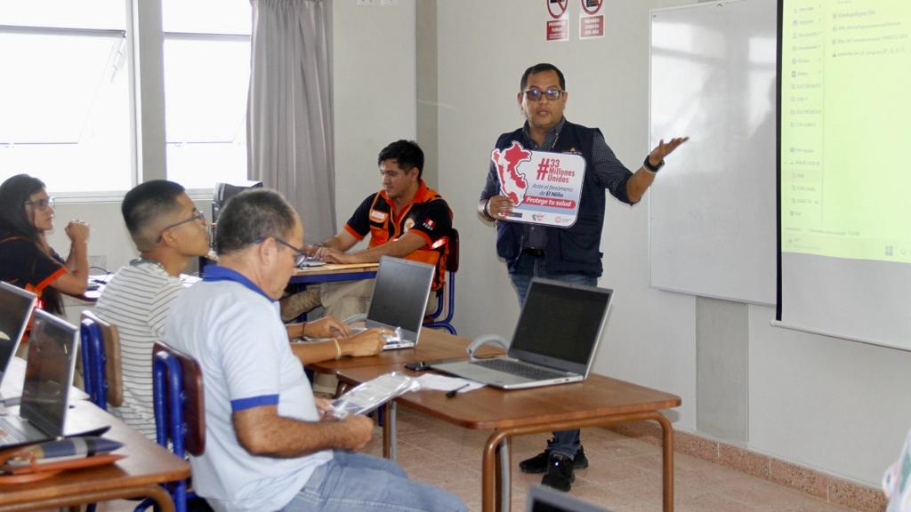 Más de 120 comunicadores de Tumbes, Piura y La Libertad son capacitados para informar adecuadamente ante el FEN
