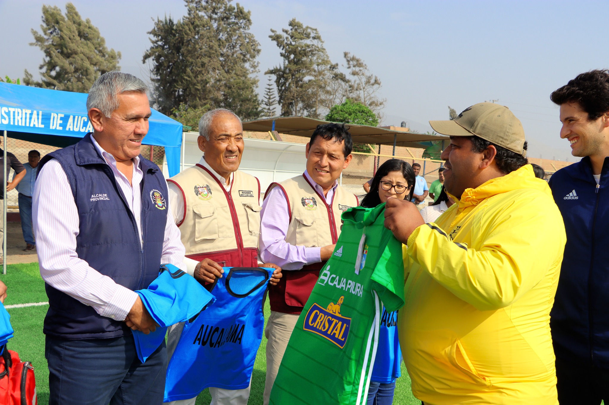 Alcalde provincial recibiΓ³ a captadores de talento del club Sporting Cristal