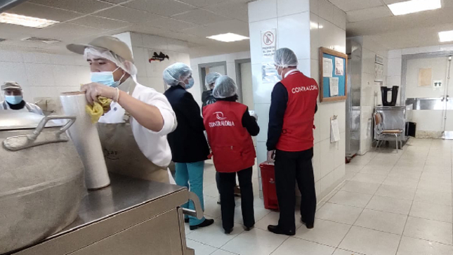 Pasco. -  La Contraloría General identificó un perjuicio económico superior a los S/ 113 mil en el Hospital Regional Daniel Alcides Carrión debido a irregularidades ocurridas en la contratación y ejecución del servicio de alimentación para los pacientes y personal asistencial. Siete funcionarios y servidores públicos tendrían presunta responsabilidad penal y/o administrativa en estos hechos ocurridos en el 2021 y 2022.
