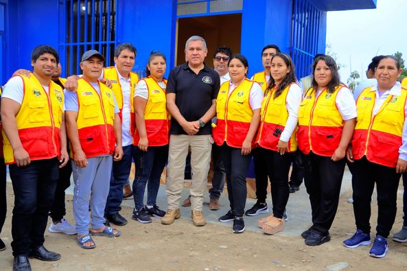 Alcalde provincial inaugur贸 Puesto de Auxilio R谩pido en T煤pac Amaru y anunci贸 5 puestos m谩s