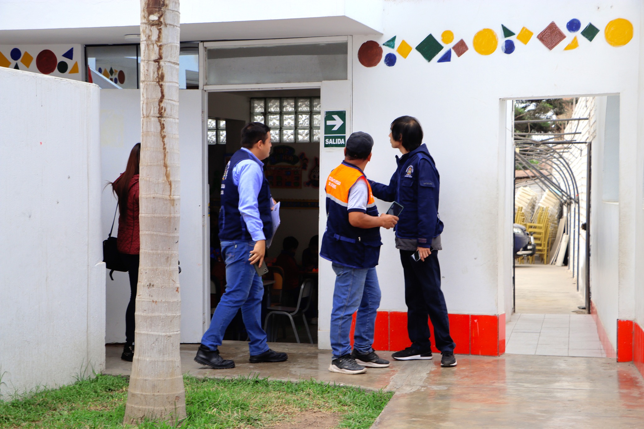 Gesti贸n del Riesgo de Desastre y Fiscalizaci贸n y Control clausuraron de manera temporal tres instituciones educativas privadas