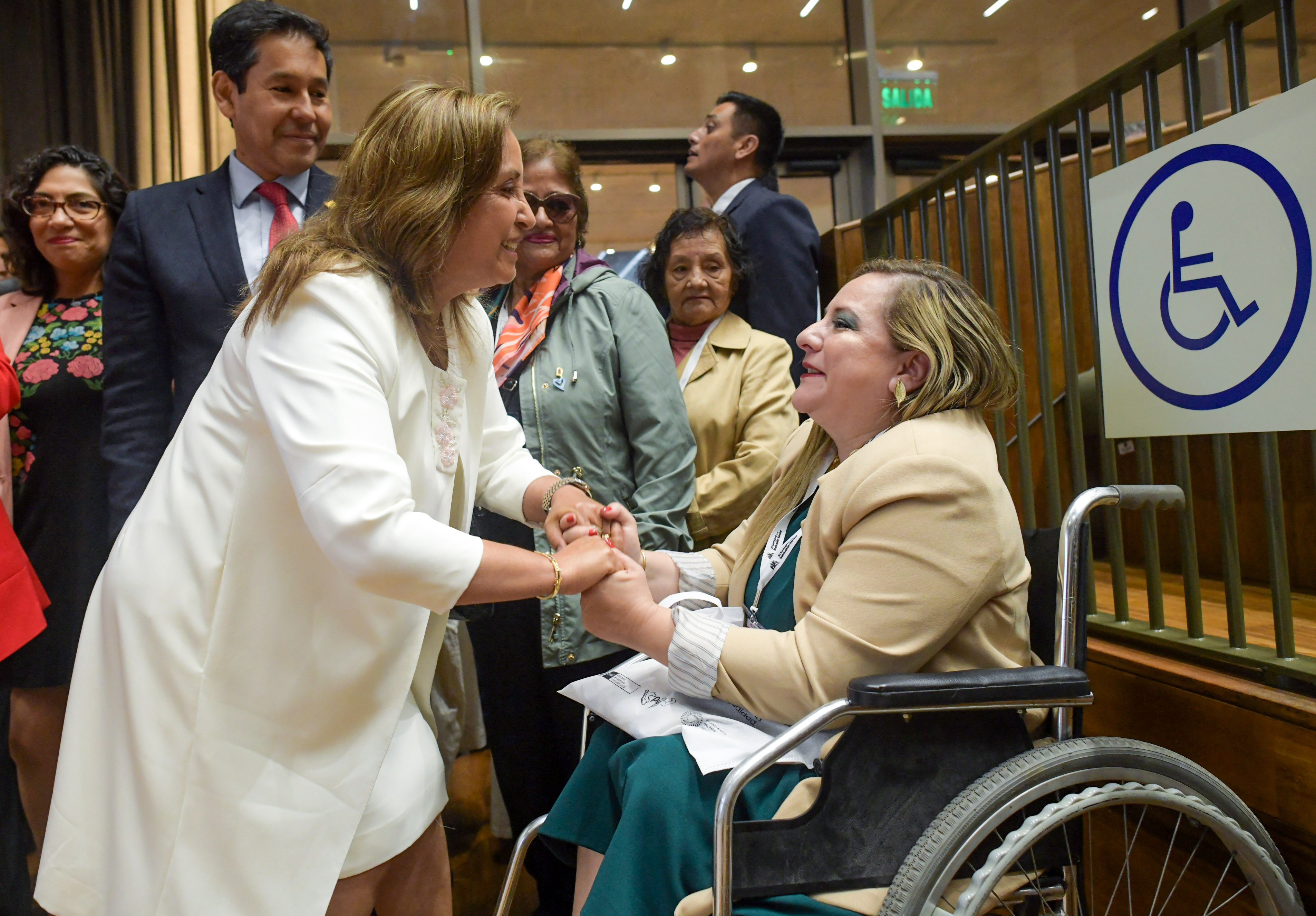 Presidenta Dina Boluarte, participando de inauguración de las actividades de la XI Semana de la Inclusión Social. 