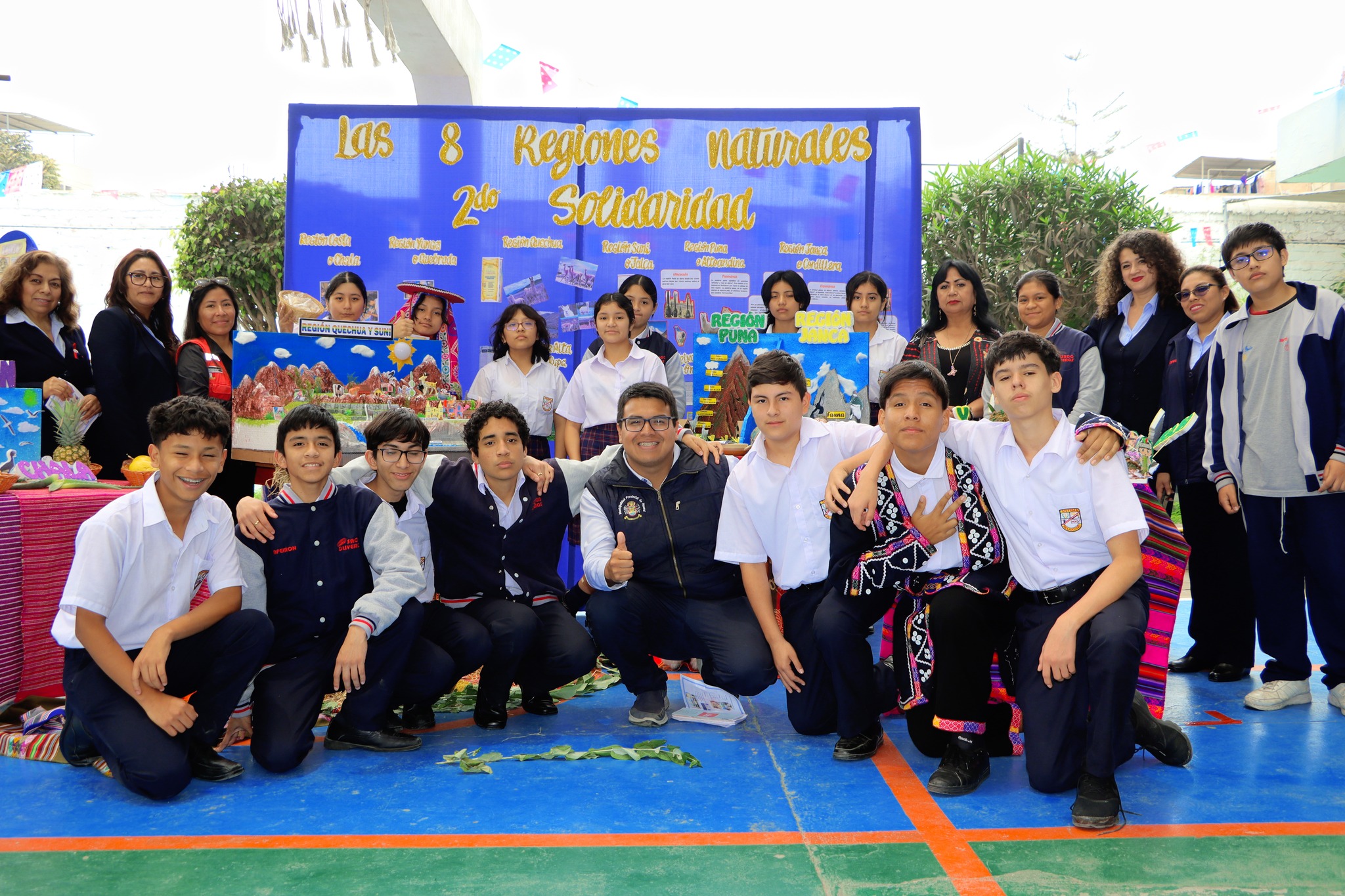 Regidores de la Comisión de Educación participan en la Feria Expositiva Viajando a través del Tiempo
