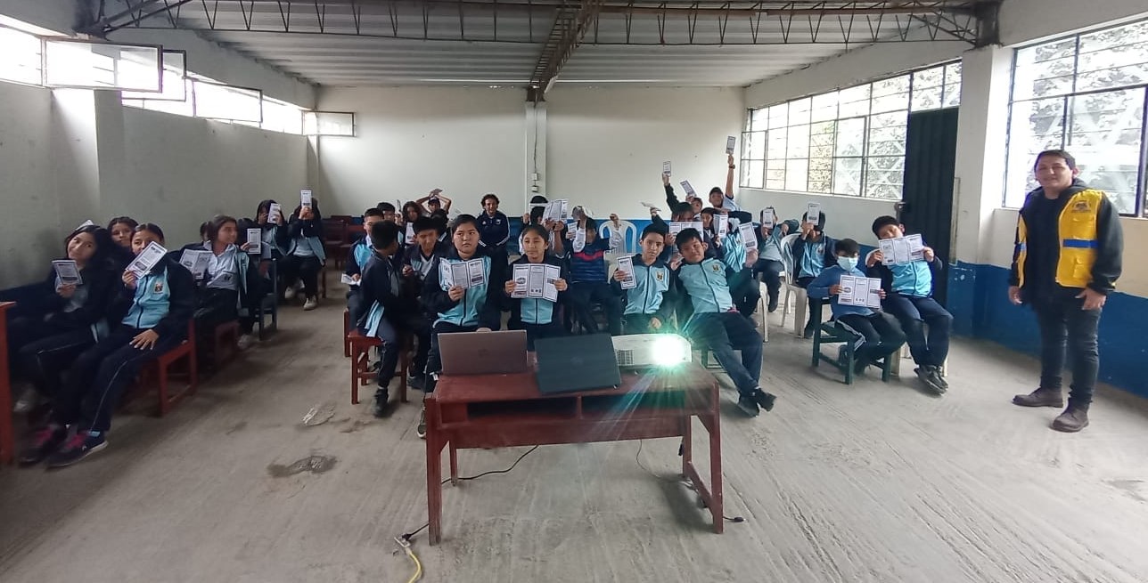 Se realiza con el objetivo de garantizar el respeto a las normas de tránsito y reforzar el conocimiento en educación vial de los estudiantes