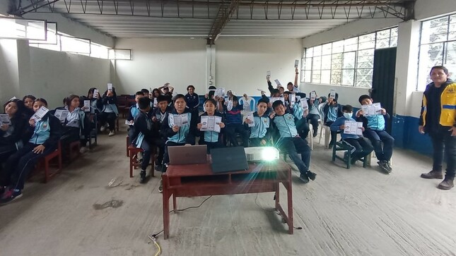 Se realiza con el objetivo de garantizar el respeto a las normas de tránsito y reforzar el conocimiento en educación vial de los estudiantes