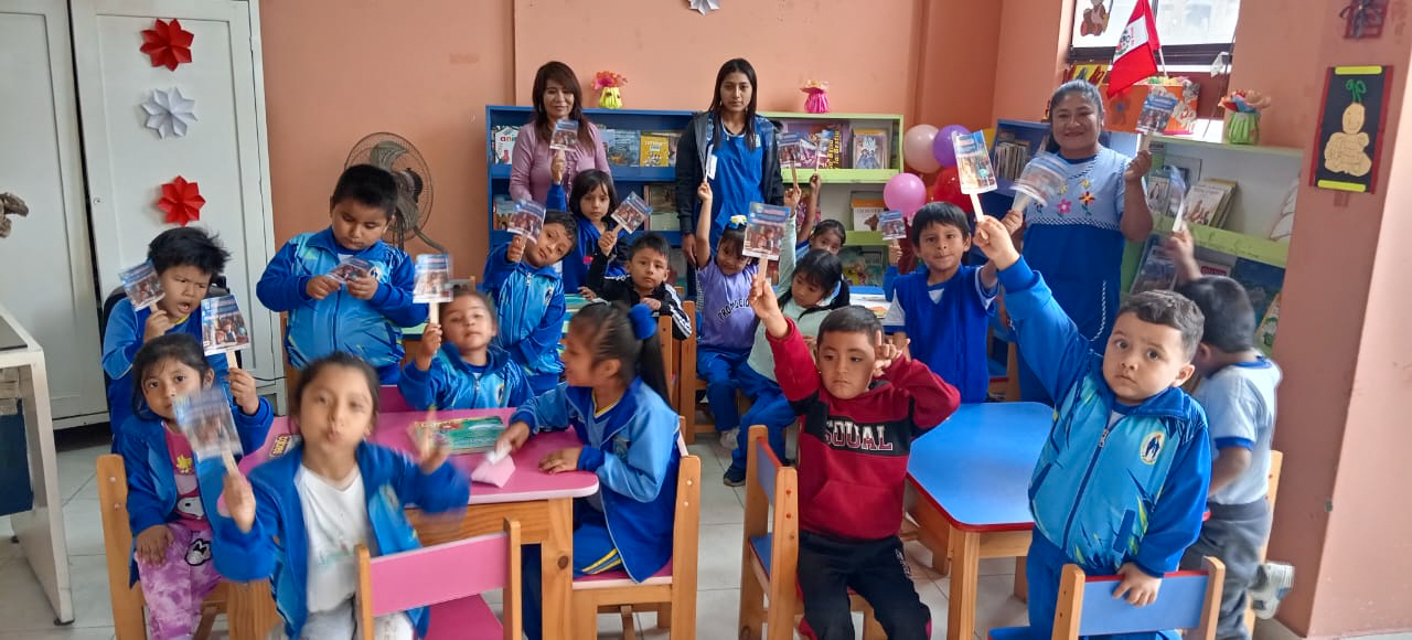 MUNICIPALIDAD DE HUAURA CELEBRA EL DÍA INTERNACIONAL DE LAS BIBLIOTECAS PROMOVIENDO LA LECTURA ENTRE NIÑOS Y ADOLESCENTES EN SU BIBLIOTECA 
