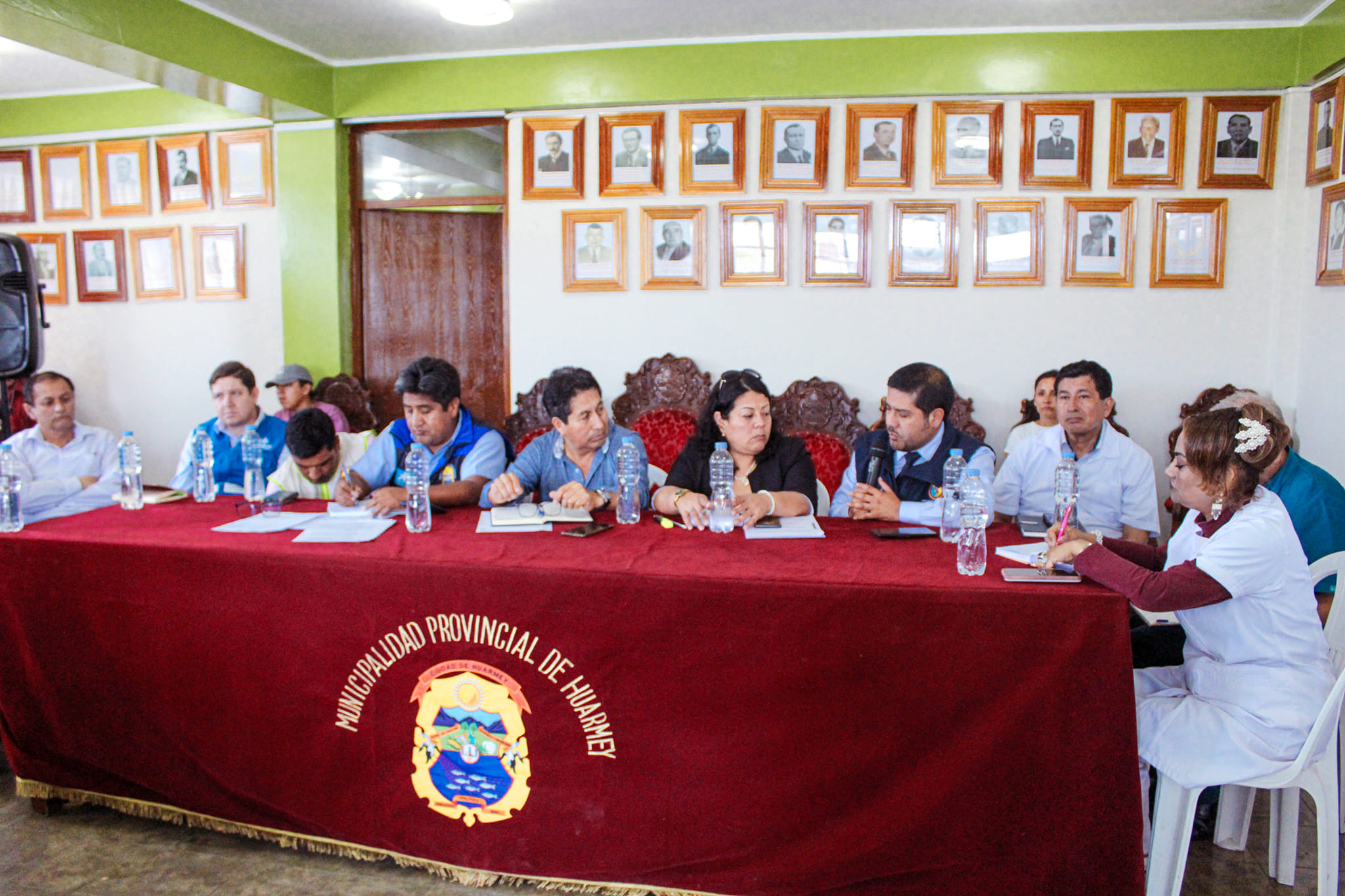 Autoridades de salud en Huarmey