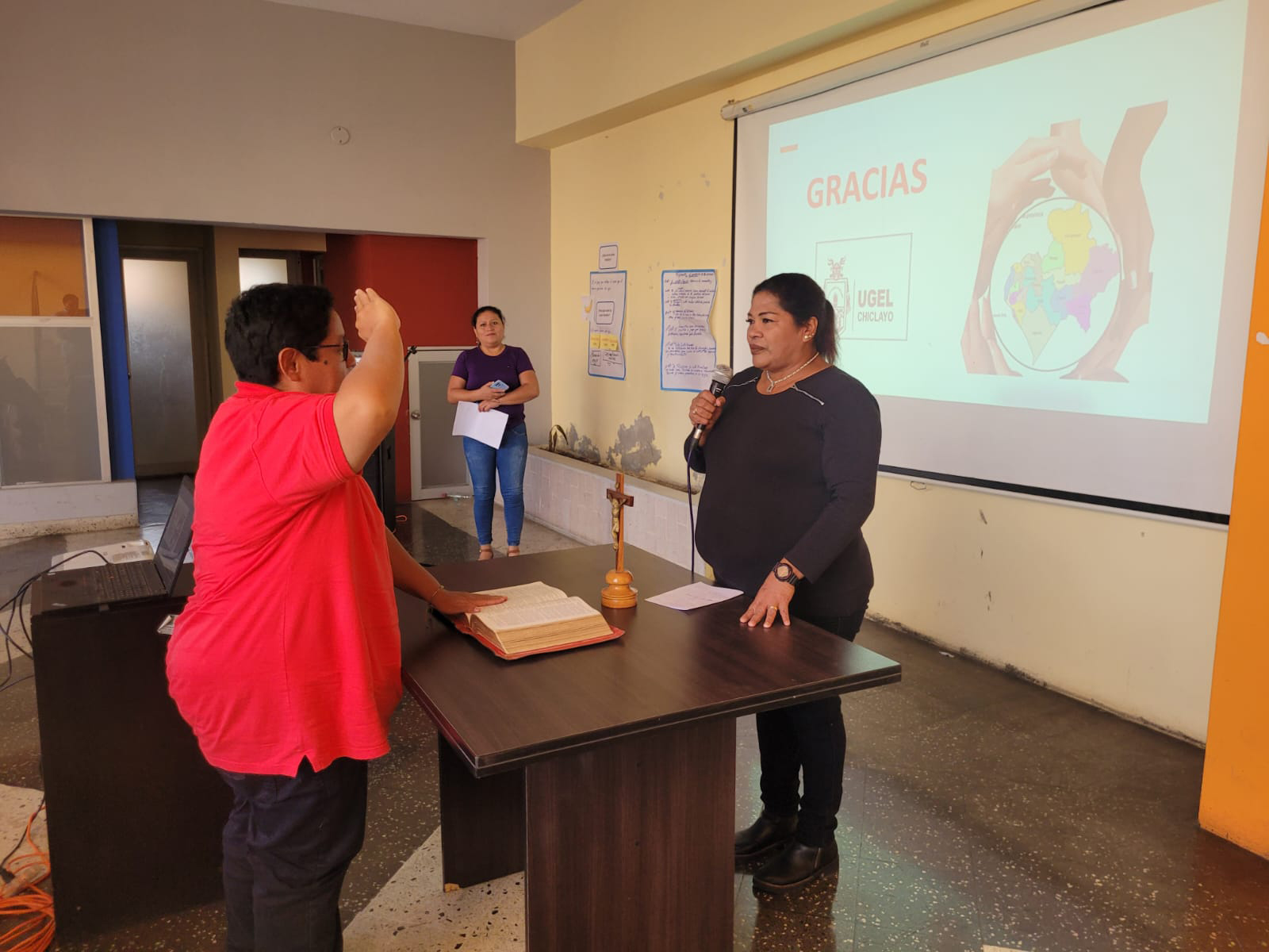 Municipalidad de Reque felicita a los integrantes del COPALE y les desea éxitos en su gestión, reafirmando su apoyo y colaboración para mejorar la calidad educativa en el distrito.