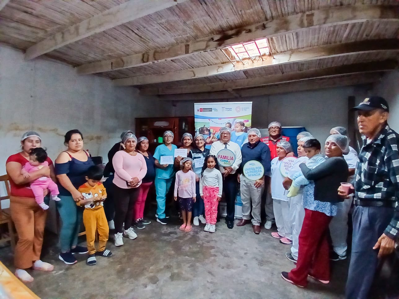 ALCALDES DE HUAURA Y HUMAYA PARTICIPAN DE SESIÓN DEMOSTRATIVA DE PREPARACIÓN DE ALIMENTOS PARA LA NIÑEZ HUMAYINA