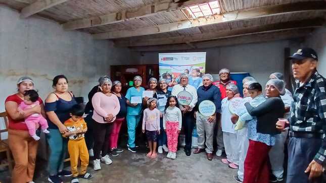ALCALDES DE HUAURA Y HUMAYA PARTICIPAN DE SESIÓN DEMOSTRATIVA DE PREPARACIÓN DE ALIMENTOS PARA LA NIÑEZ HUMAYINA