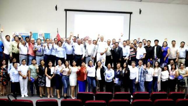 GORE Piura organiza conferencias para potenciar habilidades de población pesquera 