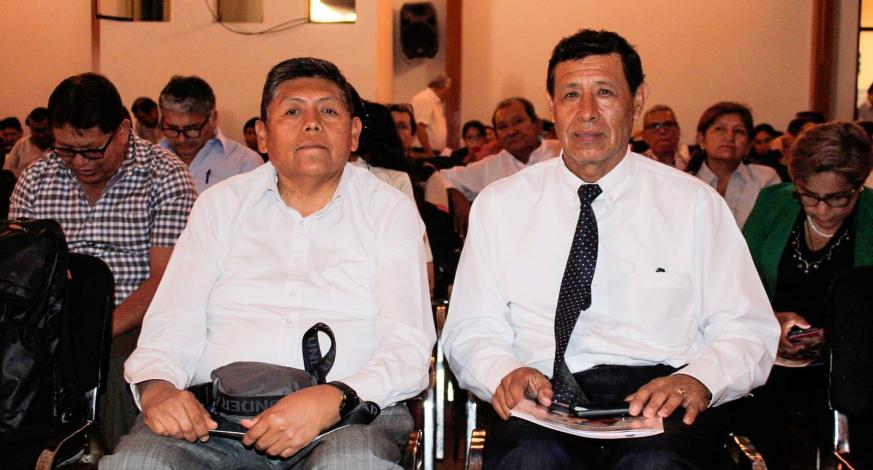 el Alcalde Provincial, John Larry Coayla estuvo presente en el evento nacional sobre tenencia responsable de mascotas que se realiza en nuestra ciudad con representantes del sector.