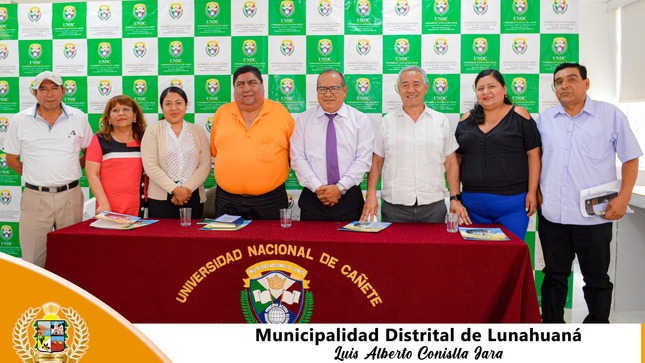El burgomaestre de la comuna Sr. Luis Alberto Conislla Jara en compañía de sus regidores municipales, sostuvieron una reunión con los representantes de la Universidad Nacional de Cañete – Sede de Lunahuaná, Dr. Ernesto Edmundo Hashimoto “Vicepresidente de Investigación”, Dr. Roger Hernando Peña Huamán “Vicepresidente Académico” y la Dra. Mirian Viviana Ñañez Silva “Directora del Instituto de investigación”. En donde argumentaron el trabajo positivo que viene desempeñando el Centro Internacional de Investigación con los profesionales a cargo. 
Los representantes de mencionada casa de estudios invitaron a realizar un recorrido de las instalaciones al Alcalde de Lunahuaná y Regidores, brindando una exposición de cada laboratorio que se encuentra instalado. 
Asimismo, el señor Alcalde del Distrito, Conislla Jara, pidió a las autoridades de la UNDC, que se priorice en poder dictar las clases en la infraestructura que se encuentra en el pabellón principal. 
