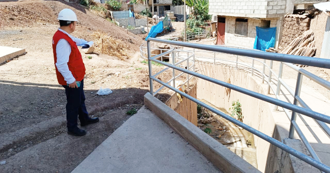 Apurímac.- La Contraloría General alertó riesgos en la construcción de la obra de protección de los riachuelos de San Luis y José María Arguedas del centro poblado Las Américas, distrito y provincia de Abancay, que ejecuta el Gobierno Regional de Apurímac por administración directa.