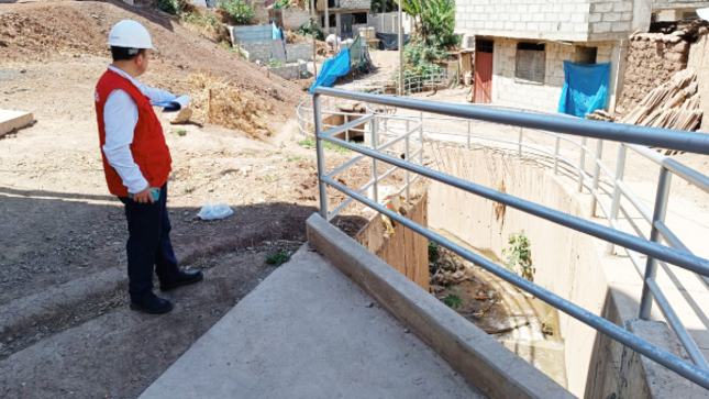 Apurímac.- La Contraloría General alertó riesgos en la construcción de la obra de protección de los riachuelos de San Luis y José María Arguedas del centro poblado Las Américas, distrito y provincia de Abancay, que ejecuta el Gobierno Regional de Apurímac por administración directa.
