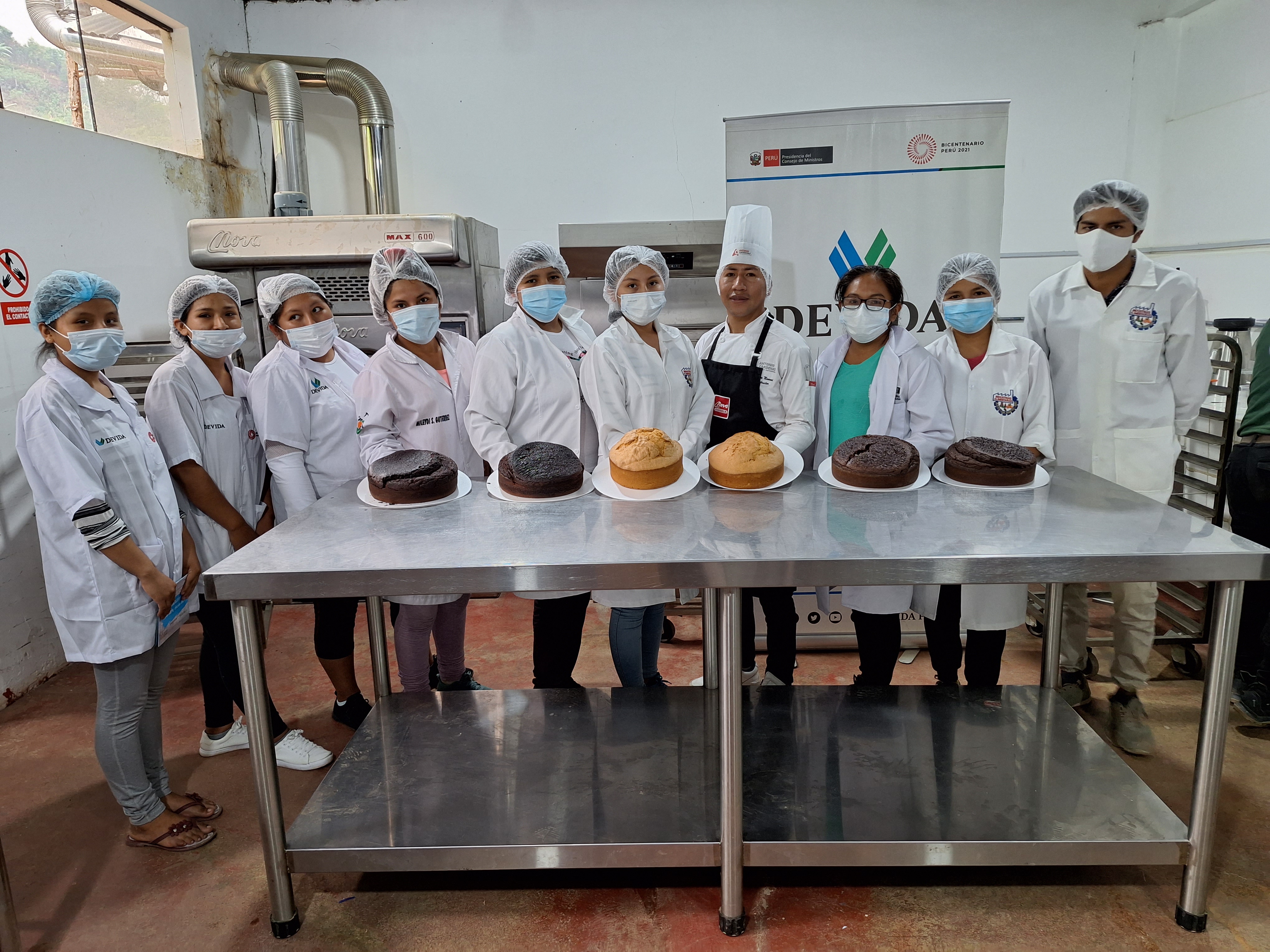 Hijos de cacaoteros, caficultores y piñeros incursionan en panificación, pastelería y repostería