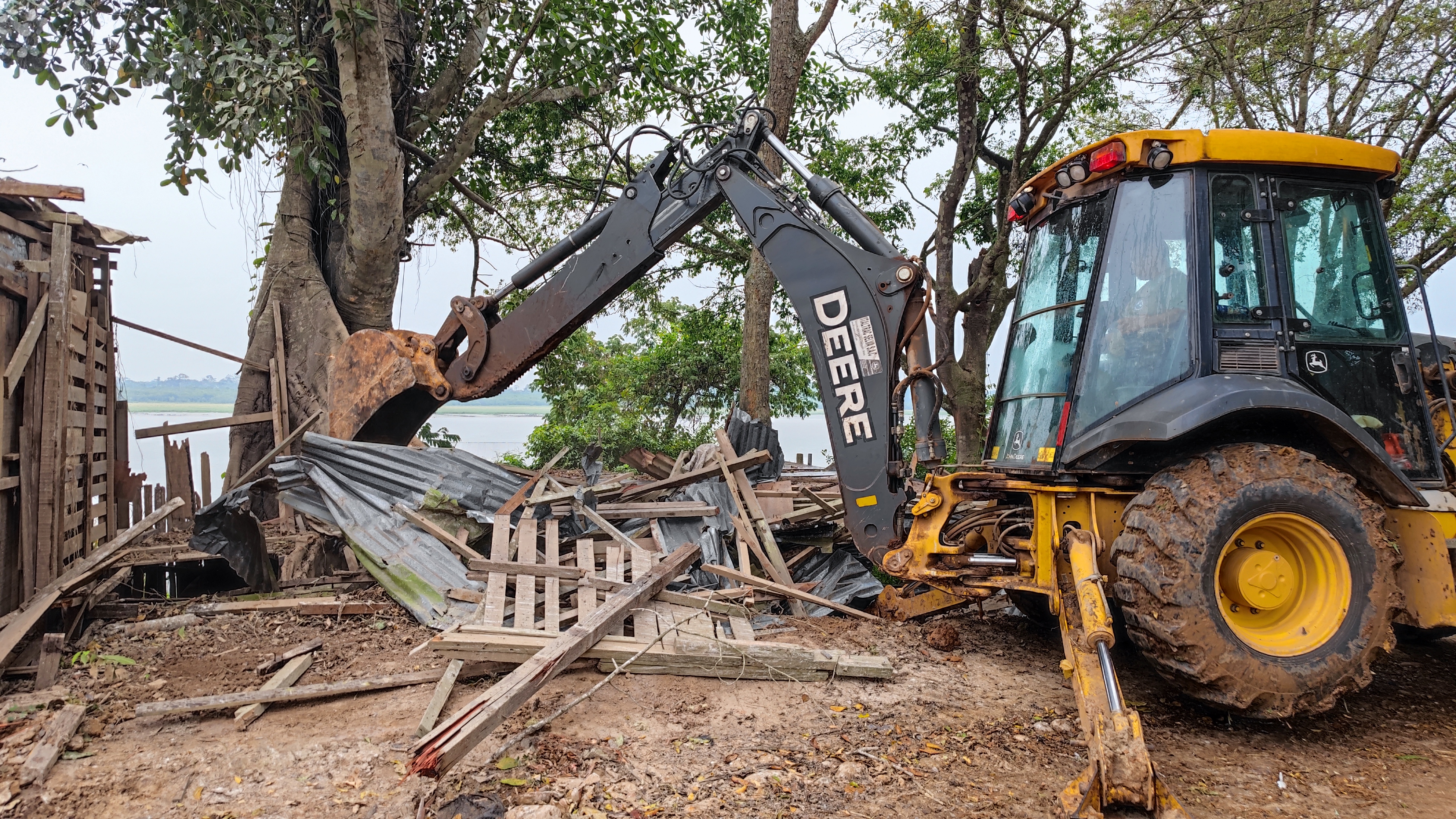Espacios Públicos De La Restinga Donde Había Construcciones Precarias Son Recuperados