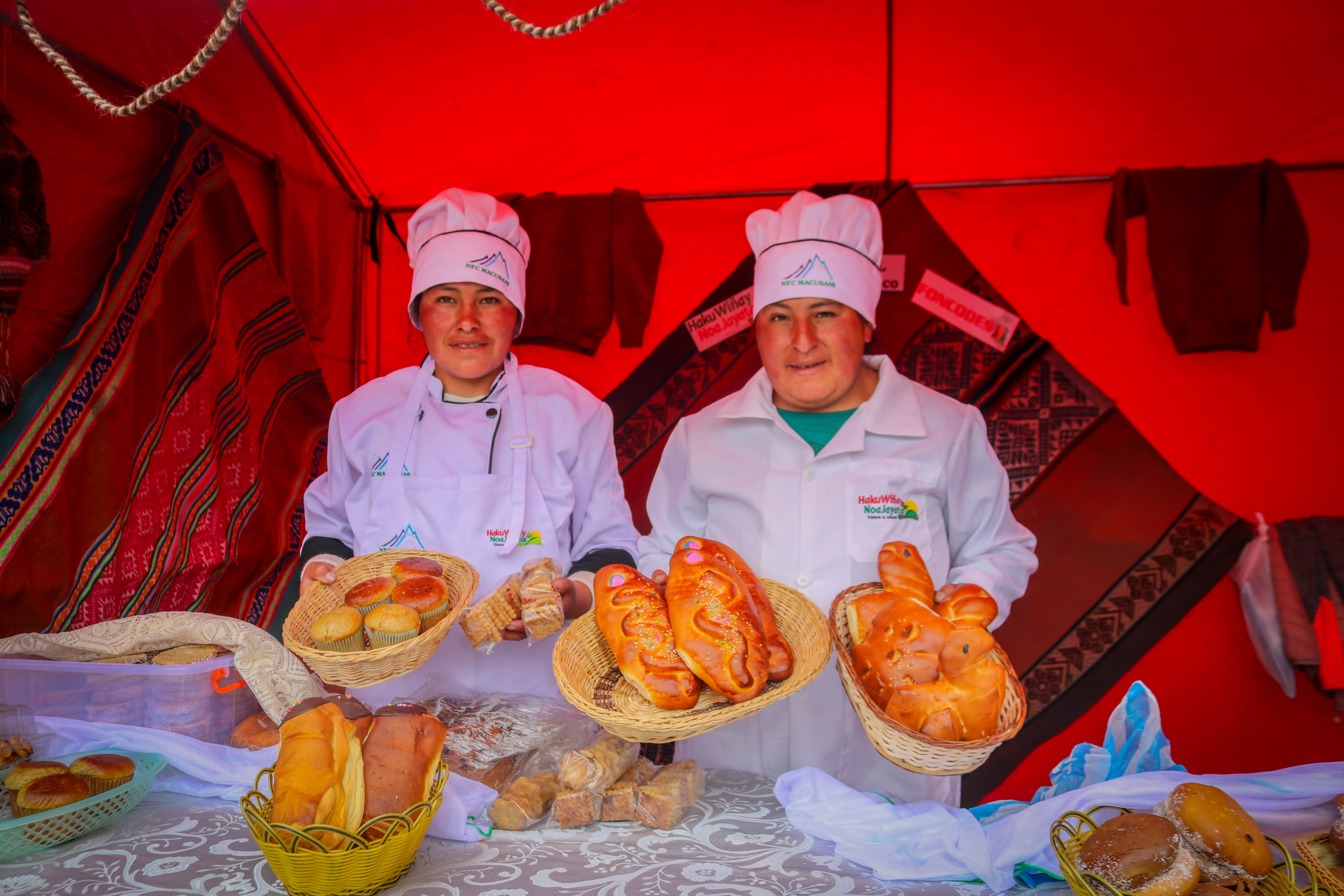 Emprendedores rurales de la provincia de Carabaya participaron con la exposición y venta de productos naturales