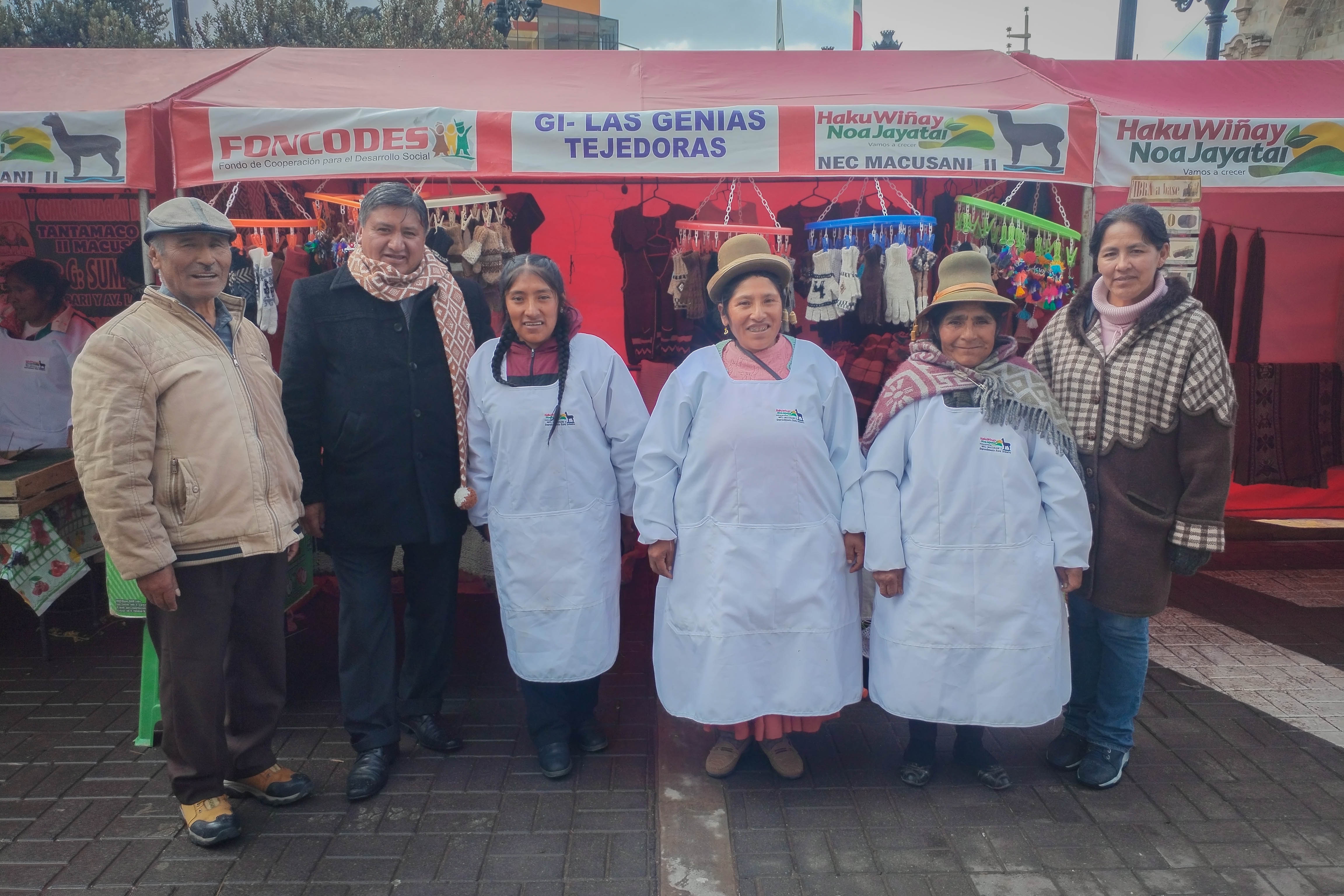 Emprendedores rurales de la provincia de Carabaya participaron con la exposición y venta de productos naturales